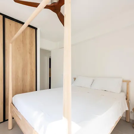Apartmán Bright 1-br Walk To The *