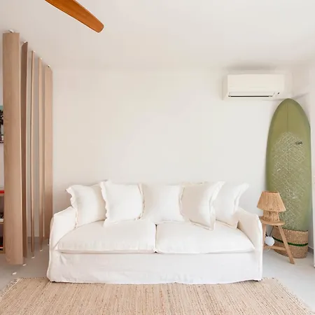 Daire Bright 1-br Walk To The Cannes