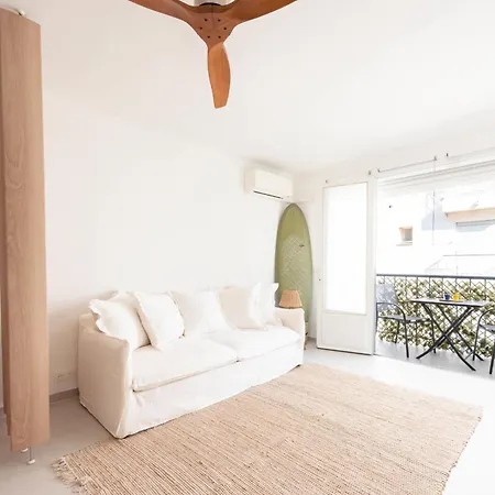 Bright 1-br Walk To The