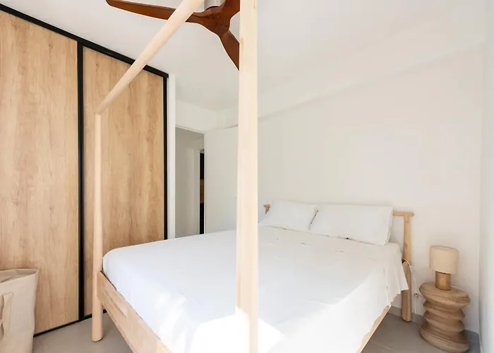 Daire Bright 1-br Walk To The *