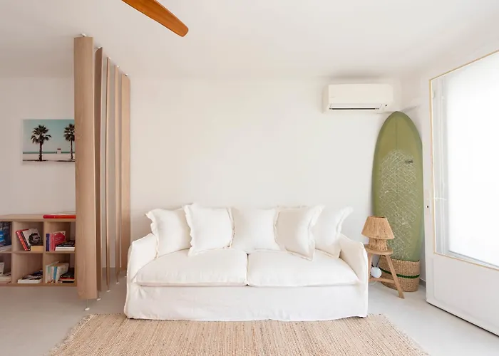 Daire Bright 1-br Walk To The Cannes